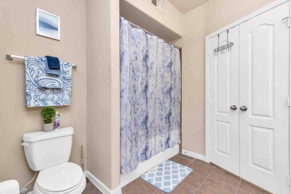 Modern Condo Near Texas Medical Center W Free Parking Houston Exterior photo